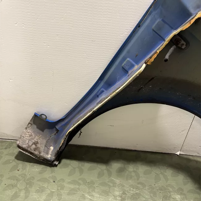 Parafango anteriore sinistro