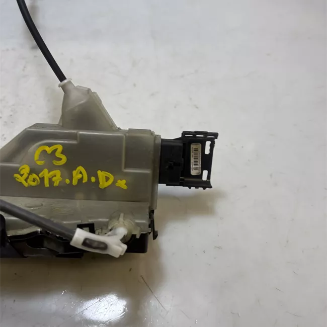 Serratura porta anteriore destra