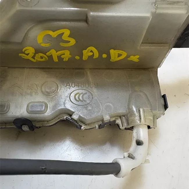 Serratura porta anteriore destra