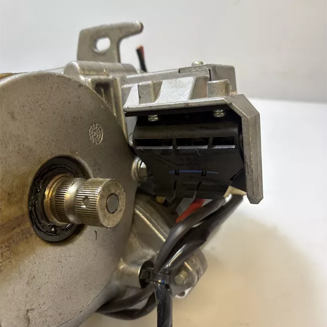 Servosterzo elettronico