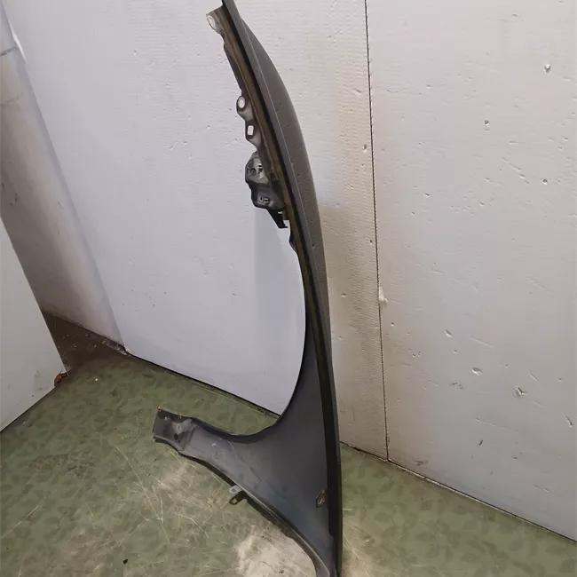 Parafango anteriore destro