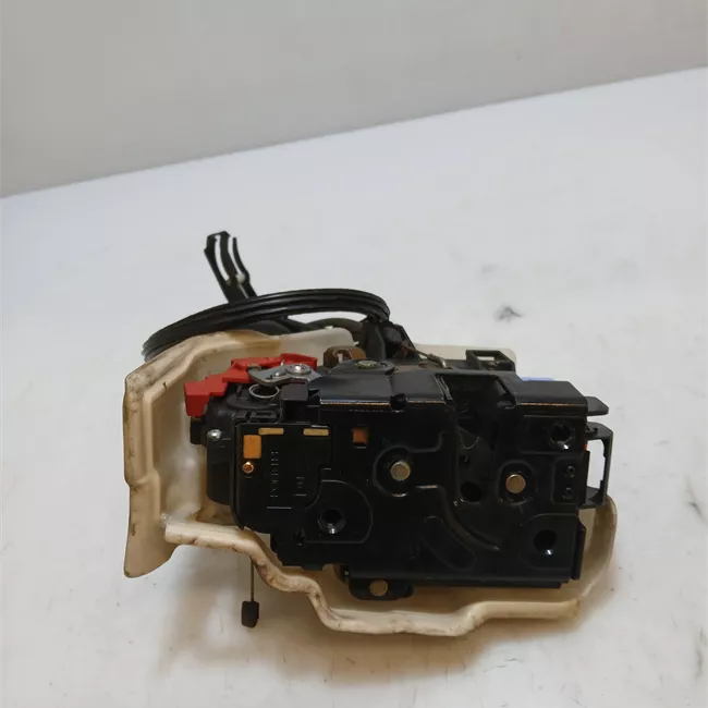 Serratura porta anteriore sinistra