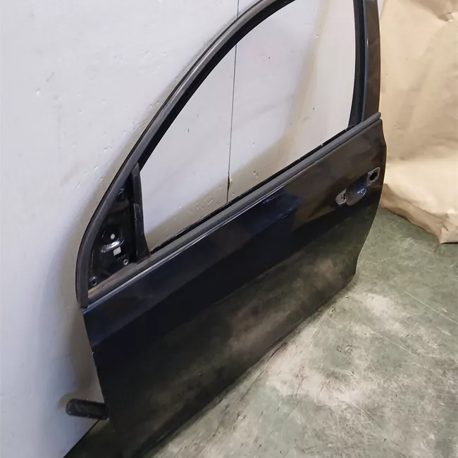 Porta anteriore sinistra