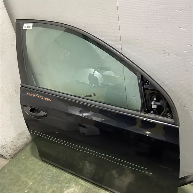 Porta anteriore destra