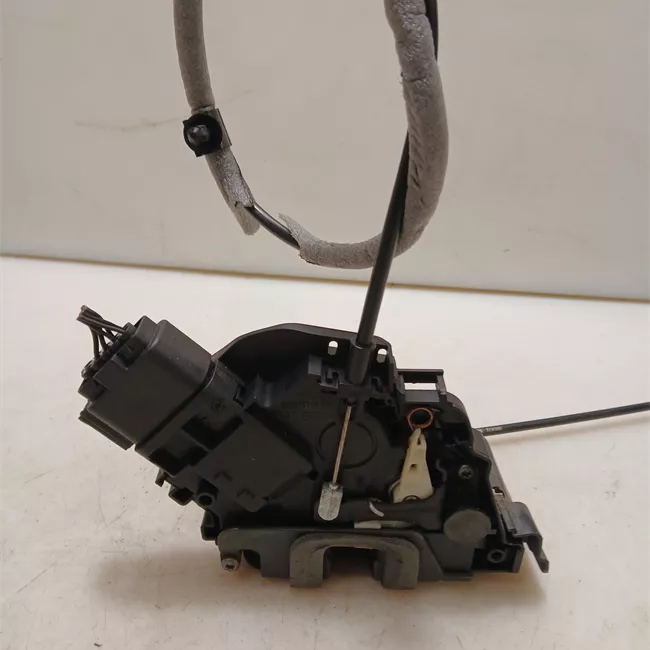 Serratura porta anteriore destra