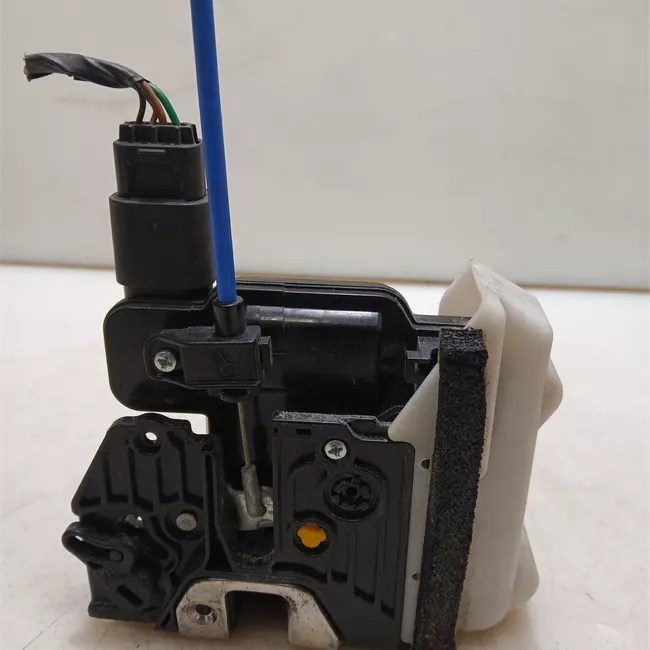 Serratura porta posteriore destra dead lock