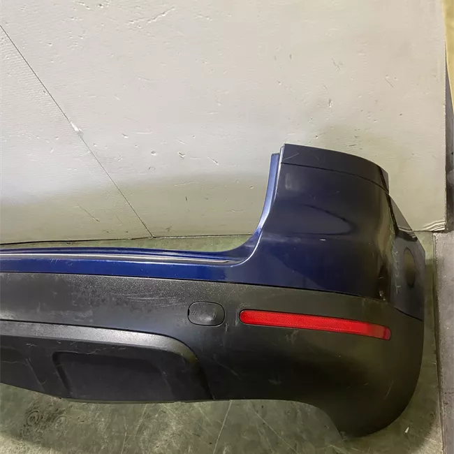 Paraurti posteriore con primer