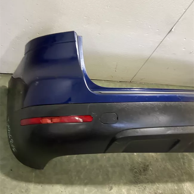 Paraurti posteriore con primer