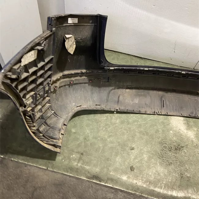 Paraurti posteriore con primer