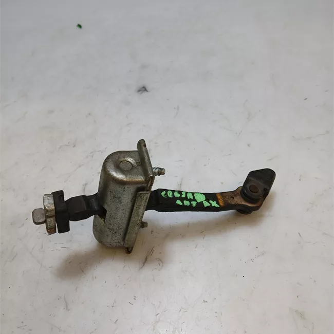 Fermo porta anteriore destro