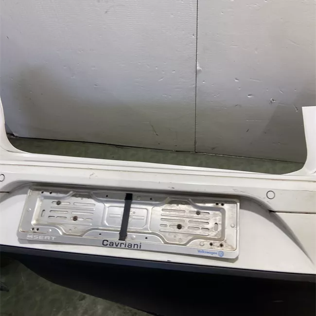 Paraurti posteriore con sensore parcheggio