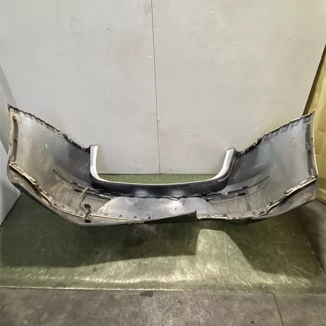 Paraurti posteriore con sensore parcheggio