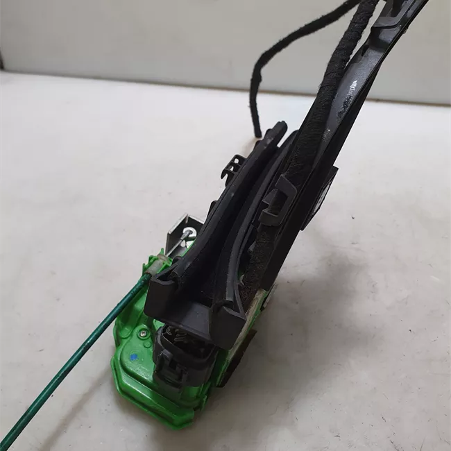 Serratura porta posteriore sinistra