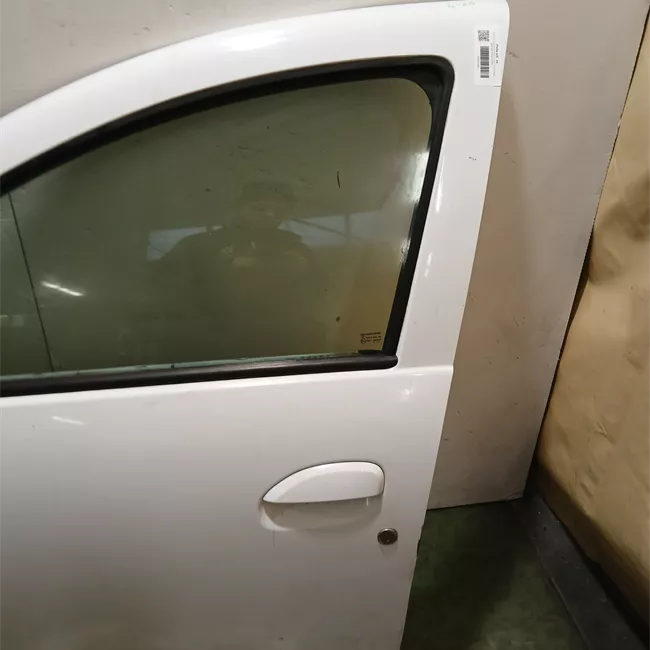 Porta anteriore sinistra