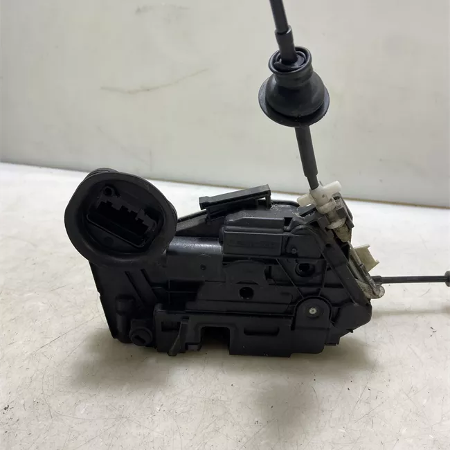 Serratura porta posteriore sinistra con dispositivo sicurezza Safe