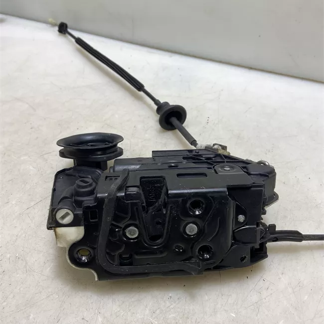 Serratura porta posteriore sinistra con dispositivo sicurezza Safe