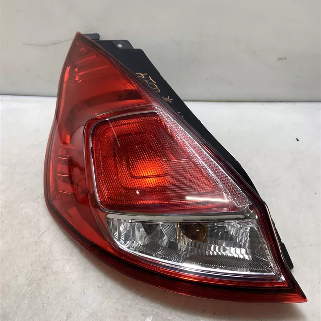 Fanale posteriore sinistro Livello 6