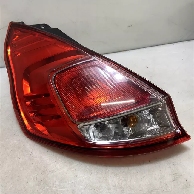 Fanale posteriore sinistro Livello 6