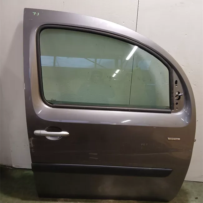 Porta anteriore destra