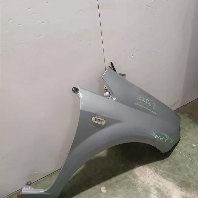 Parafango anteriore destro