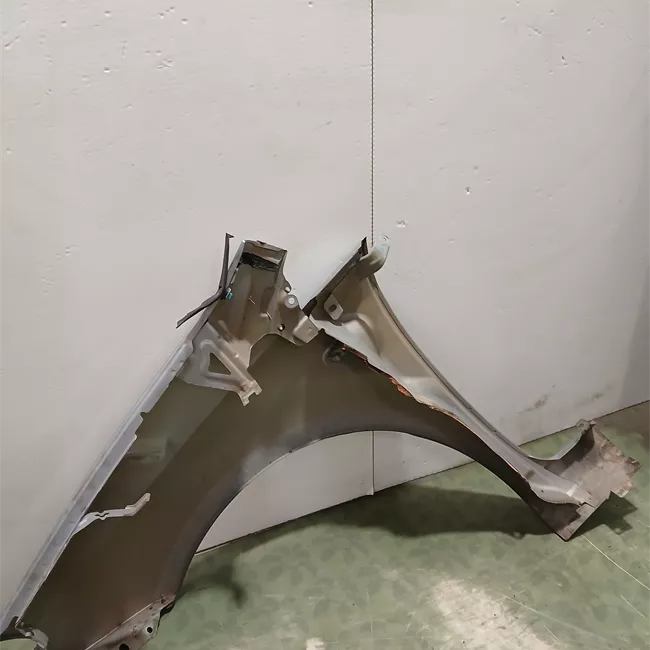 Parafango anteriore destro