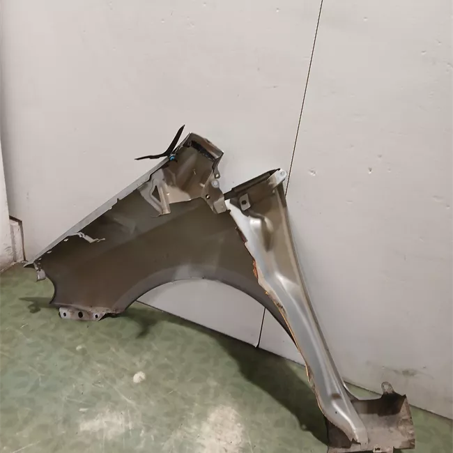 Parafango anteriore destro