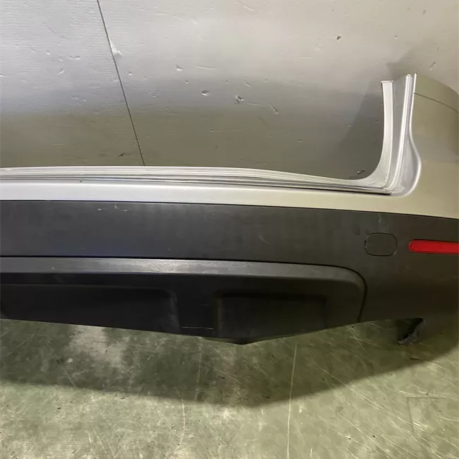 Paraurti posteriore con primer