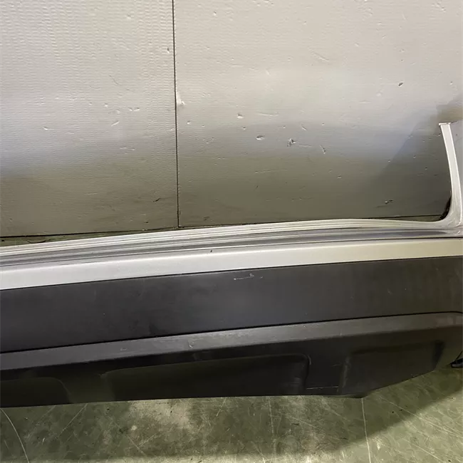 Paraurti posteriore con primer