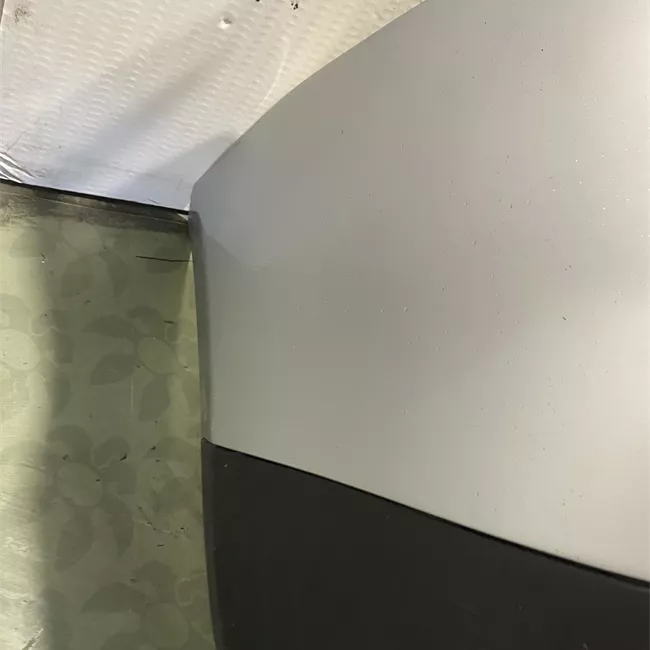 Paraurti posteriore con primer