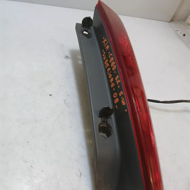 Fanale posteriore parte superiore sinistro