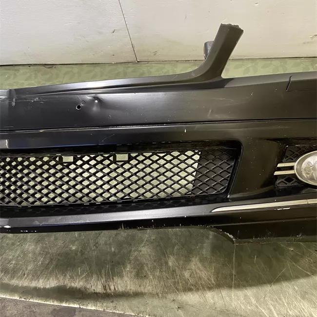 Paraurti anteriore con lavafari primer