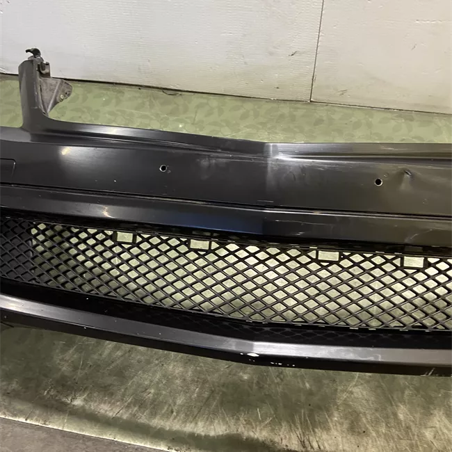 Paraurti anteriore con lavafari primer