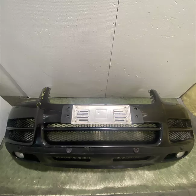 Paraurti anteriore con lavafari