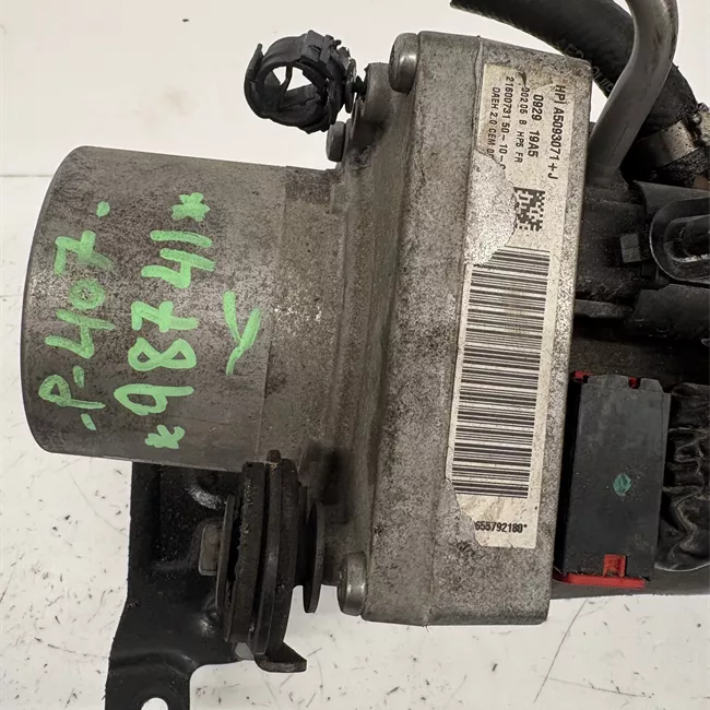 Pompa servosterzo con serbatoio