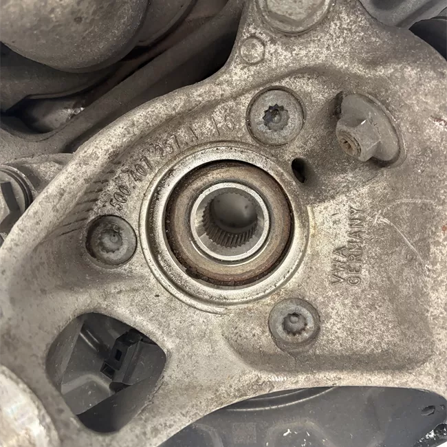 Montante sospensione anteriore sinistro