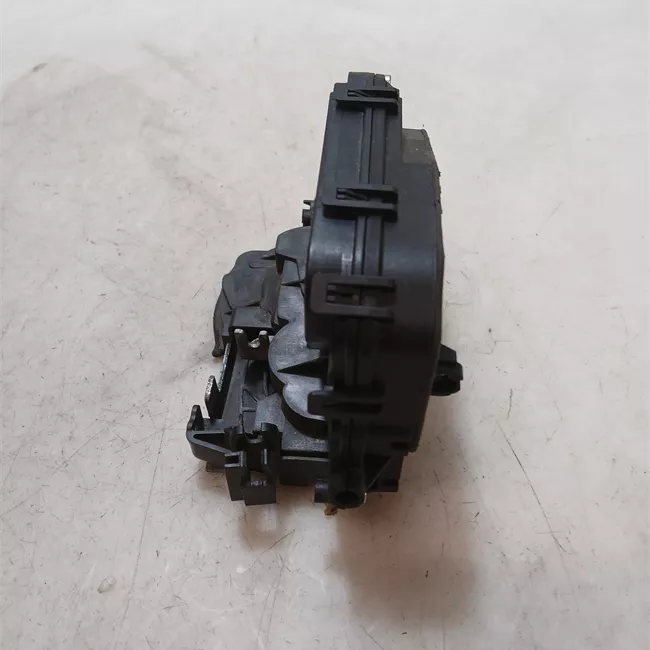 Serratura porta anteriore destra