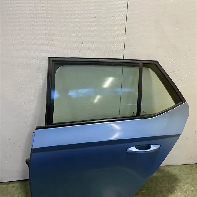 Porta posteriore destra