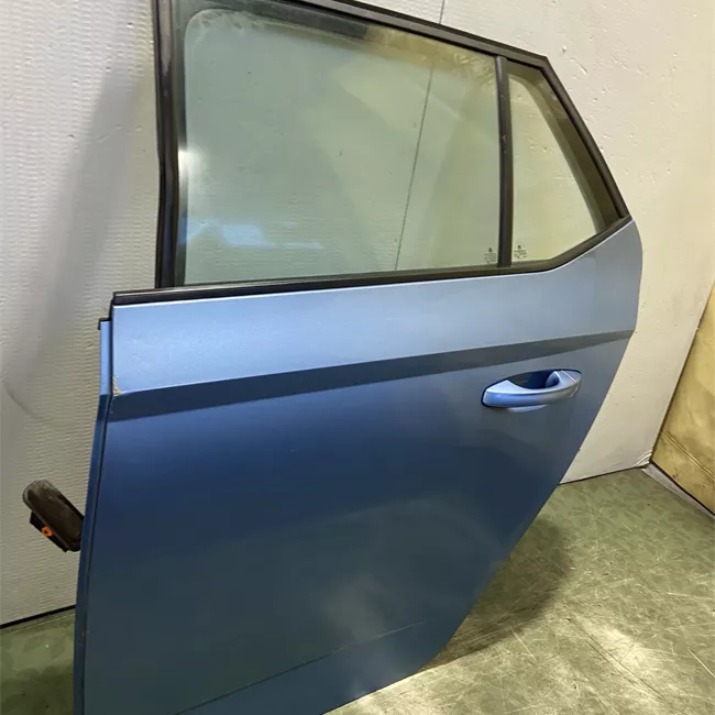 Porta posteriore destra