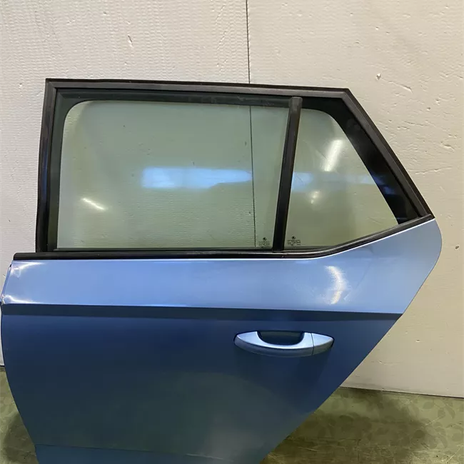 Porta posteriore destra