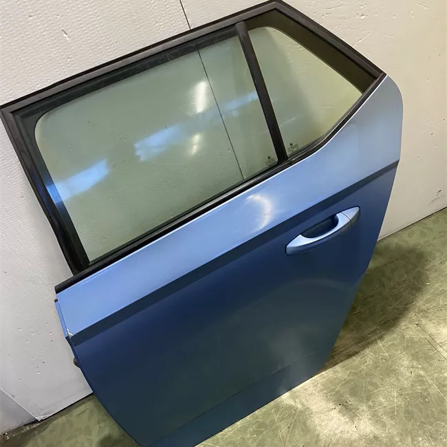 Porta posteriore destra