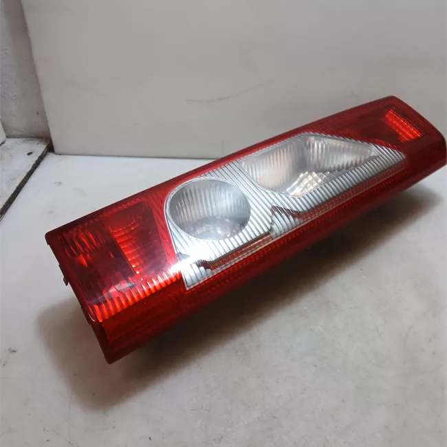 Fanale posteriore destro