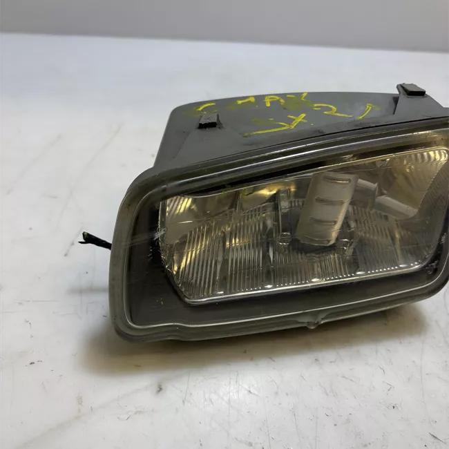 Proiettore fendinebbia sinistro