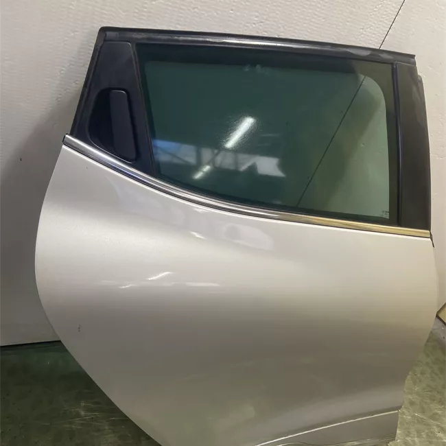 Porta posteriore destra