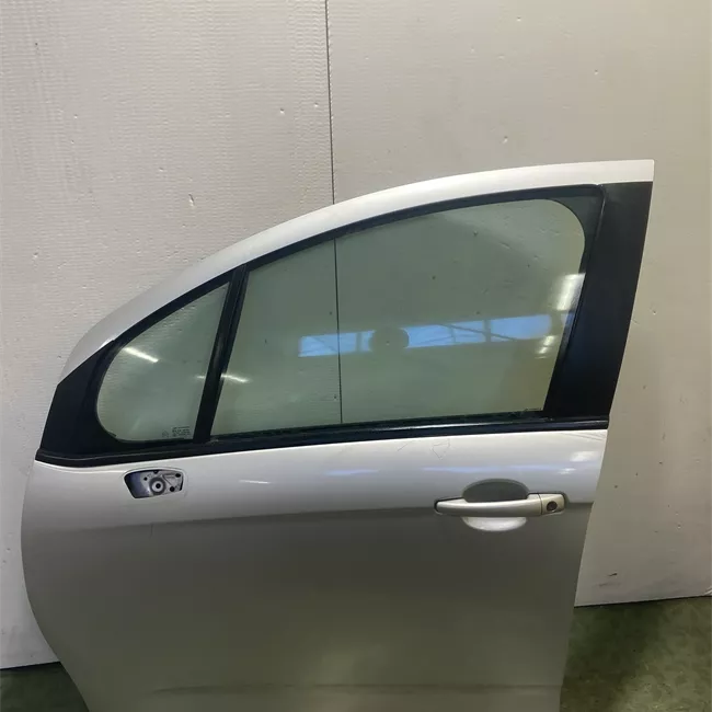 Porta anteriore sinistra