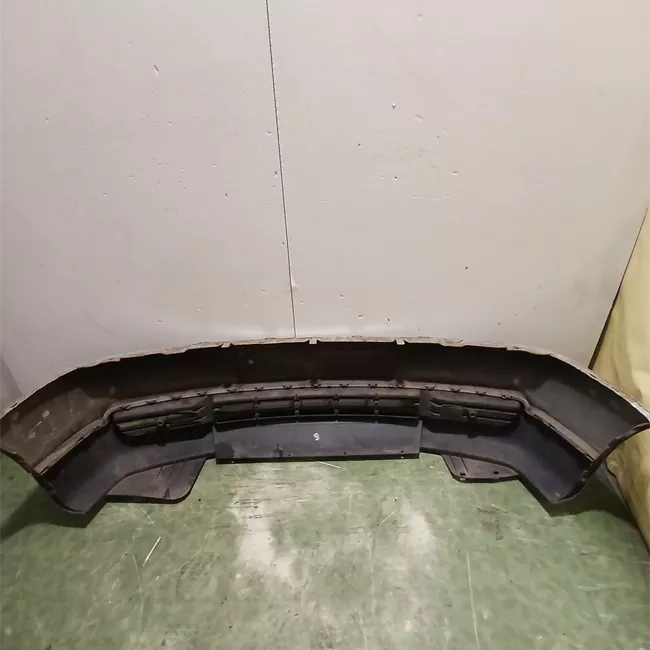 Paraurti posteriore con primer