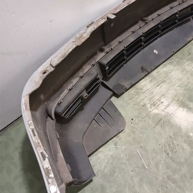 Paraurti posteriore con primer