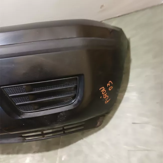 Paraurti anteriore Serie 15/25/35 nero