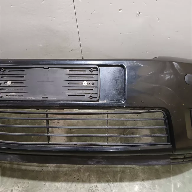 Paraurti anteriore Serie 15/25/35 nero