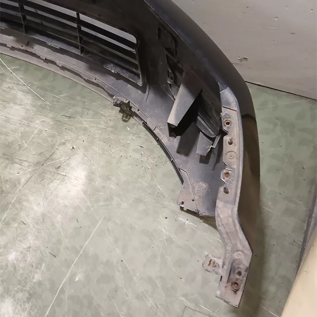 Paraurti anteriore Serie 15/25/35 nero