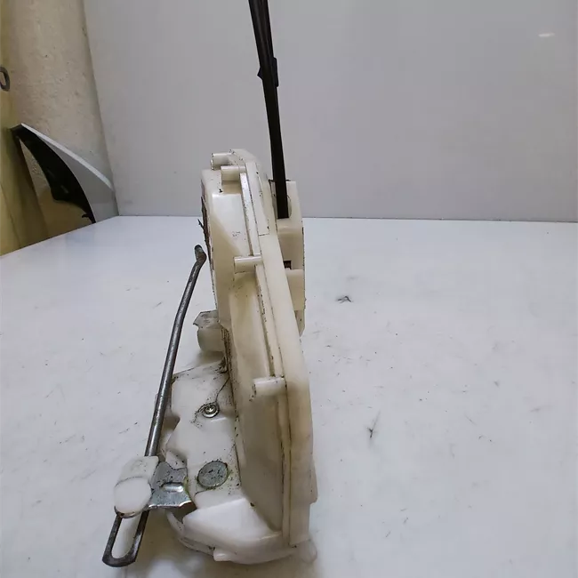 Serratura porta anteriore destra